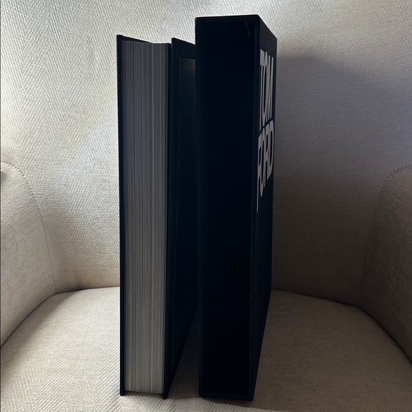 Tom Ford Black and White Book Set - Picture 14 of 14
